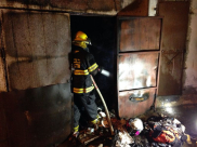 بالصور: حريق كبير في محل تجاري وسط مدينة يافا دون وقوع إصابات 